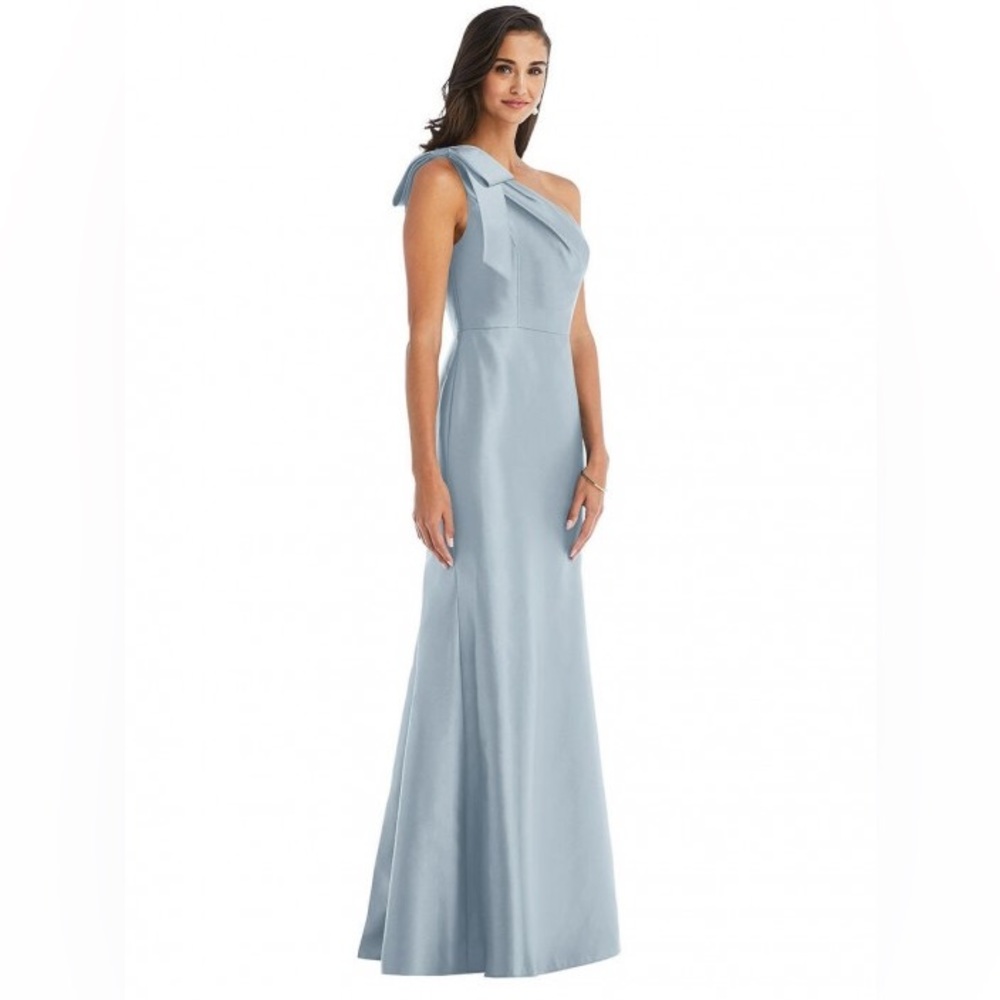 Alfred Sung D794 One-Shoulder - Mist